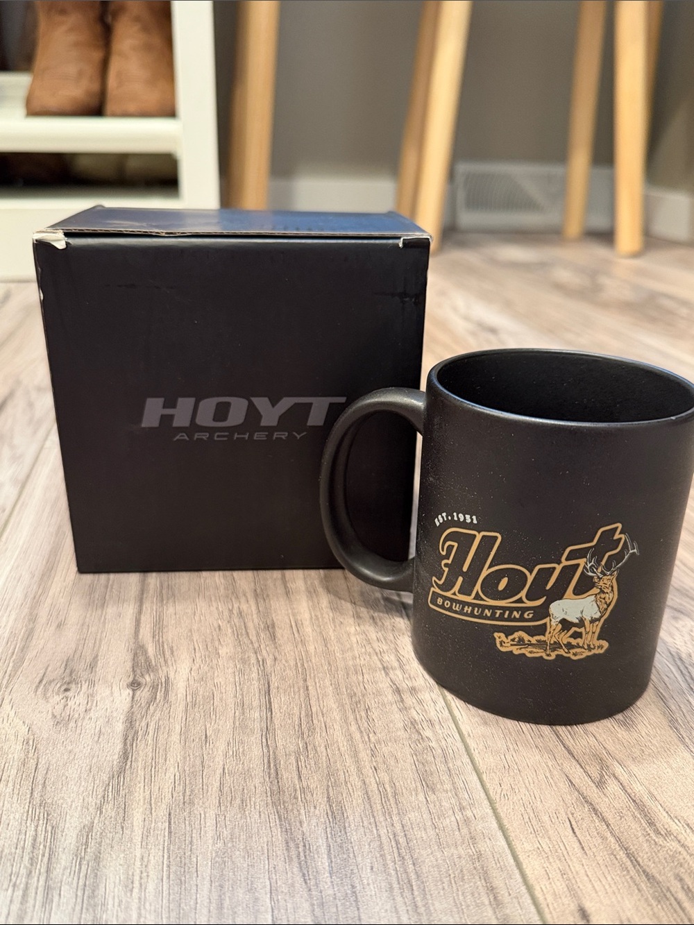 Hoyt Archery Black Elk Logo Mug New in Box